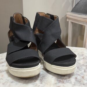 Dr. Scholl’s Black Wedges